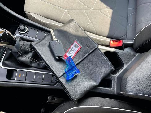 Used 2025 Volkswagen Jetta Sport image 30