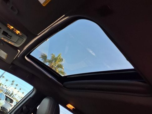 Used 2024 Toyota Sienna XLE Woodland Edition image 3