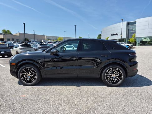 New 2026 Porsche Cayenne Coupe AWD/4WD image 2