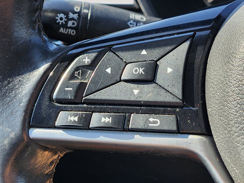 Used 2023 Nissan Altima 2.5 SV w/ SV Premium Package FWD image 33