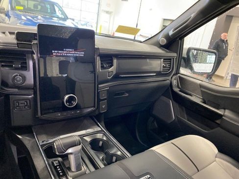 New 2023 Ford F150 Lightning Platinum image 19