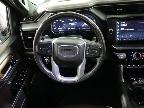 Used 2022 GMC Sierra 1500 Denali w/ Technology Package AWD/4WD image 15