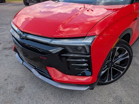 Used 2025 Chevrolet Blazer EV SS AWD/4WD image 13