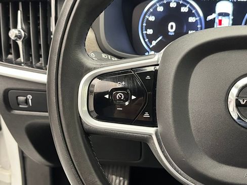 Used 2020 Volvo V90 T6 Cross Country image 13