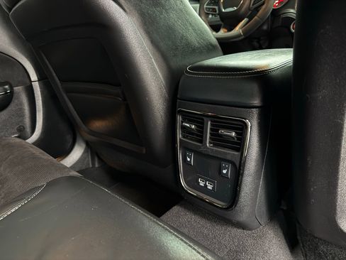 Used 2020 Dodge Charger SRT Hellcat image 33