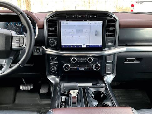 Used 2023 Ford F150 Lariat image 9