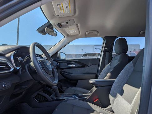 Used 2022 Chevrolet TrailBlazer LT AWD/4WD image 11