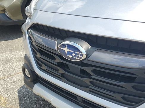 Used 2024 Subaru Outback Limited AWD/4WD image 5