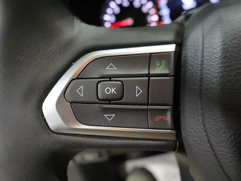 Used 2023 Jeep Compass Latitude image 33