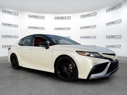 Used 2022 Toyota Camry XSE w/ Cold Weather Package AWD/4WD image 1