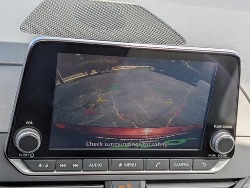 Used 2024 Nissan Altima 2.5 SV FWD image 27