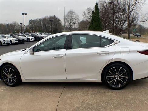 Certified 2025 Lexus ES 350 w/ Premium Package image 5