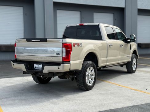 Used 2018 Ford F250 Platinum w/ Platinum Ultimate Package image 3