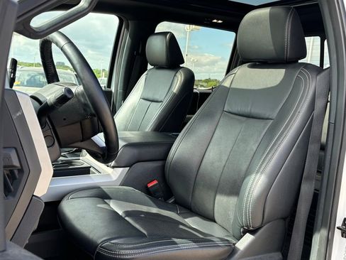 Used 2022 Ford F250 Lariat w/ Lariat Ultimate Package image 6