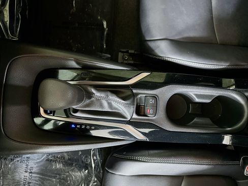 Used 2021 Toyota Corolla XLE image 22