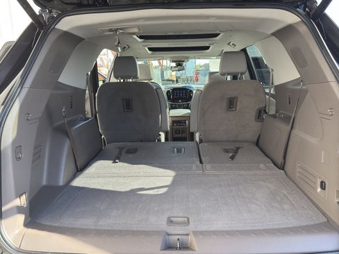 Used 2020 Chevrolet Traverse Premier w/ LPO, Blackout Package image 16