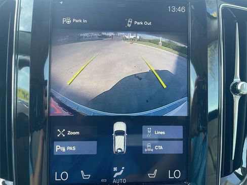 Used 2019 Volvo XC60 T5 Momentum w/ Premium Package image 14