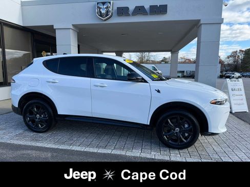 Used 2025 Dodge Hornet R/T w/ R/T Blacktop Package image 1