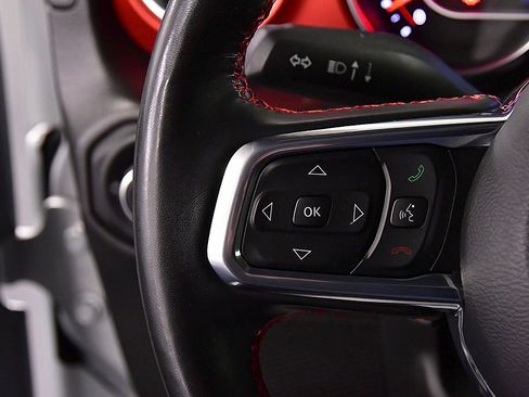 Used 2022 Jeep Wrangler Unlimited Rubicon w/ Cold Weather Group image 17