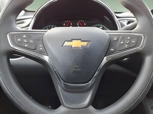 Used 2020 Chevrolet Malibu LT image 34