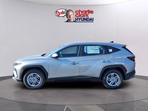New 2026 Hyundai Tucson SE FWD image 2