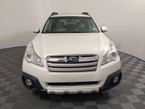 Used 2014 Subaru Outback 2.5i Limited AWD/4WD image 3