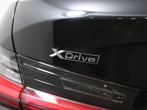 Certified 2023 BMW 330i xDrive Sedan w/ Premium Package AWD/4WD image 38