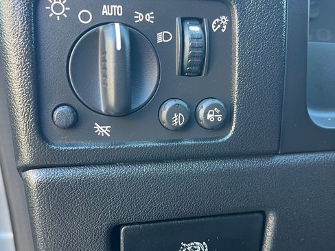 Used 2009 Chevrolet Colorado LT image 18