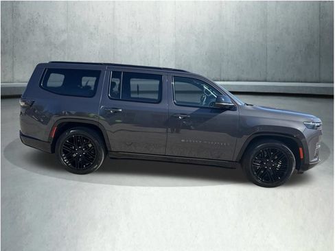 New 2026 Jeep Grand Wagoneer Limited AWD/4WD image 3