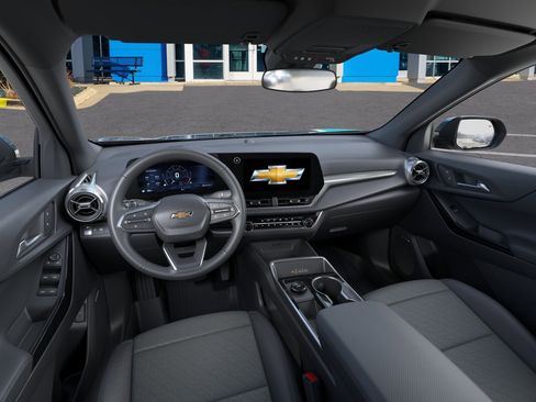 New 2026 Chevrolet Equinox LT w/ Convenience Package II FWD image 39