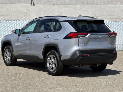 Used 2023 Toyota RAV4 XLE AWD/4WD image 5