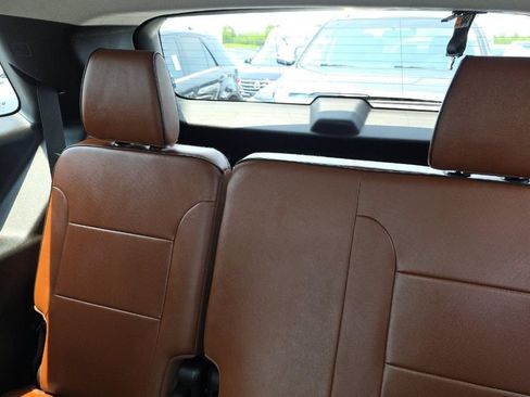 Used 2018 Chevrolet Traverse High Country AWD/4WD image 7