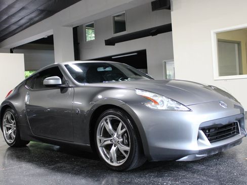 Used 2012 Nissan 370Z Coupe w/ Sport Pkg RWD image 32