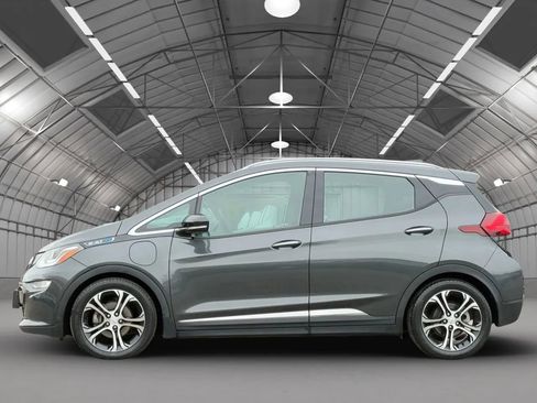 Used 2017 Chevrolet Bolt Premier w/ Driver Confidence II Package image 4