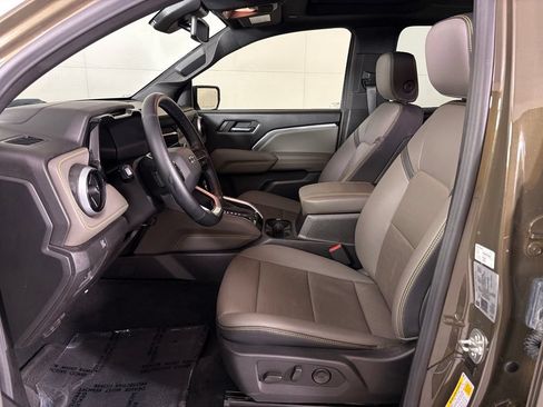 Used 2025 Chevrolet Colorado ZR2 AWD/4WD image 16
