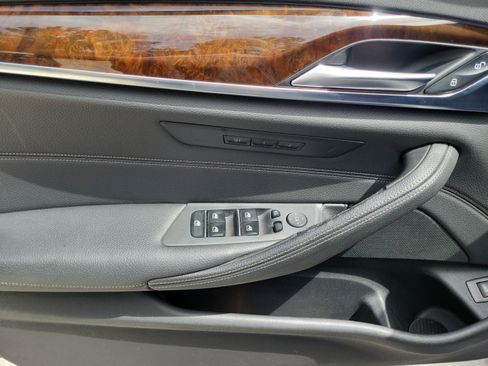 Used 2019 BMW 540i w/ Convenience Package RWD image 12