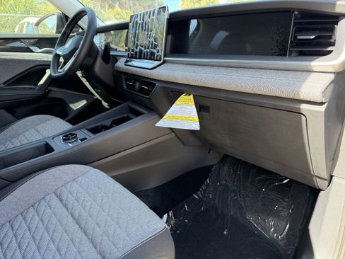 New 2025 Volkswagen Tiguan S image 11