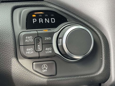 New 2026 RAM 1500 Big Horn AWD/4WD image 8