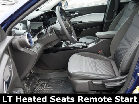 Used 2024 Chevrolet Trax LT w/ Driver Confidence Package image 8