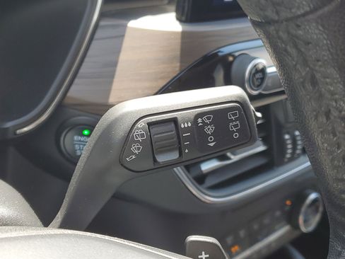 Used 2020 Ford Escape Titanium AWD/4WD image 14