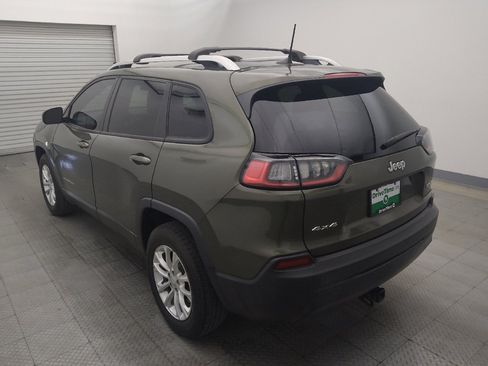 Used 2020 Jeep Cherokee Latitude AWD/4WD image 5