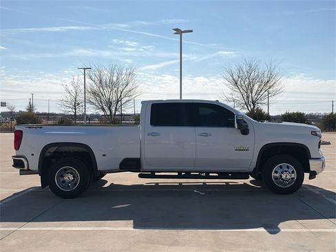 Used 2025 Chevrolet Silverado 3500 LTZ w/ LTZ Texas Edition image 7