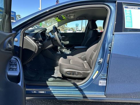 Certified 2025 Chevrolet Malibu LT image 19