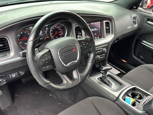 Used 2022 Dodge Charger R/T RWD image 13
