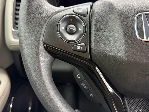 Used 2016 Honda HR-V EX image 21