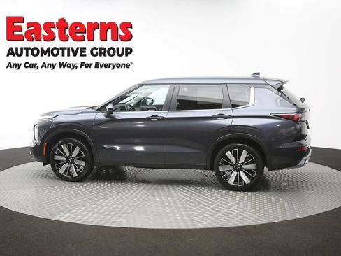 Used 2025 Mitsubishi Outlander SE AWD/4WD image 56