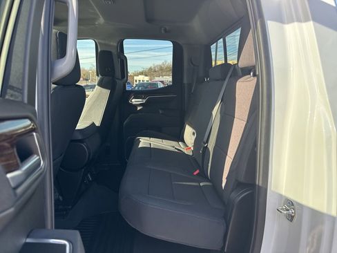New 2025 GMC Sierra 1500 SLE w/ Preferred Package image 31