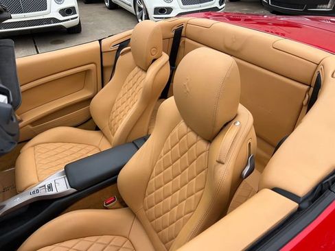 Used 2012 Ferrari California image 12