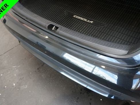 Used 2020 Toyota Corolla LE image 40