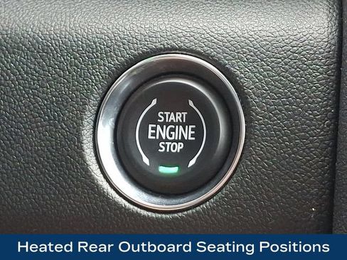 Used 2026 GMC Acadia Elevation w/ Elevation Premium Package AWD/4WD image 17